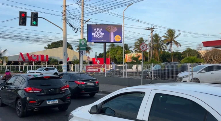 Mídia urbana: o que é e como funciona no Brasil