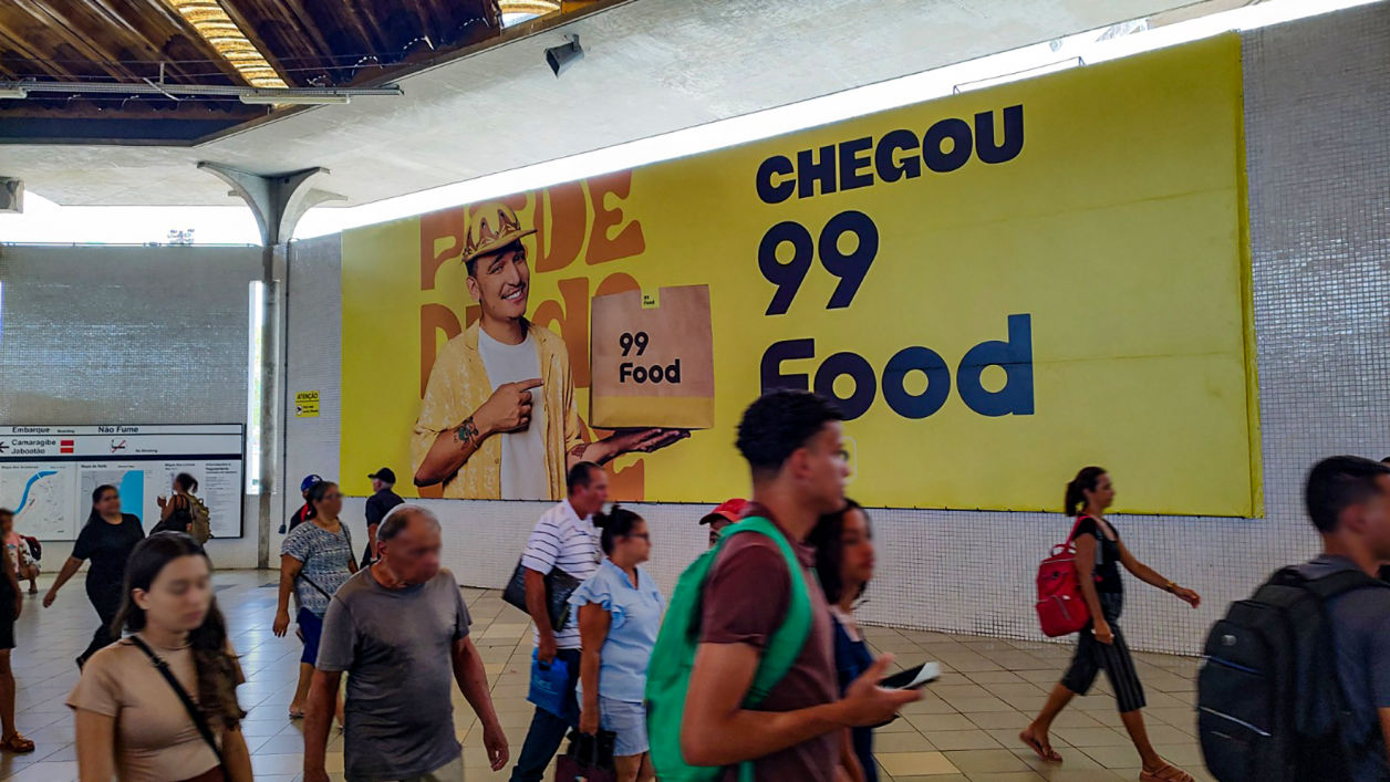 Mídia em Painéis Estáticos Kallas Mídia OOH